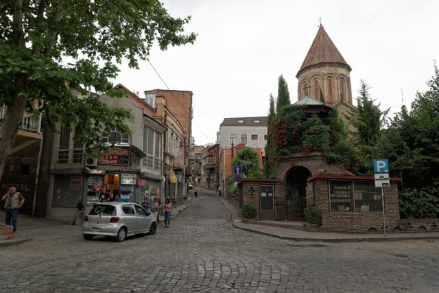 Yerevan to Tbilisi: Bus, Taxi & Train Guide