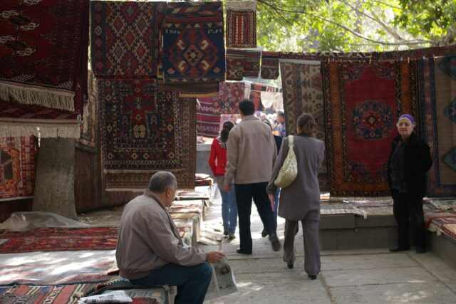 Vernissage Market Yerevan: What to Buy, Prices & Hours