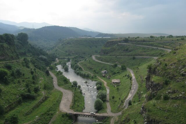 Dzoraget Canyon at Stepanavan: Gorge Walks, Tsitskar, Rafting and How to Get There